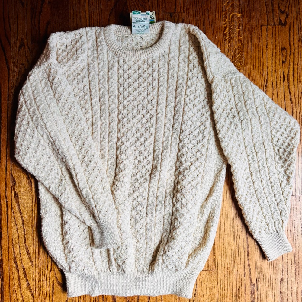 GAELTARRA Irish Cable Knit Sweater